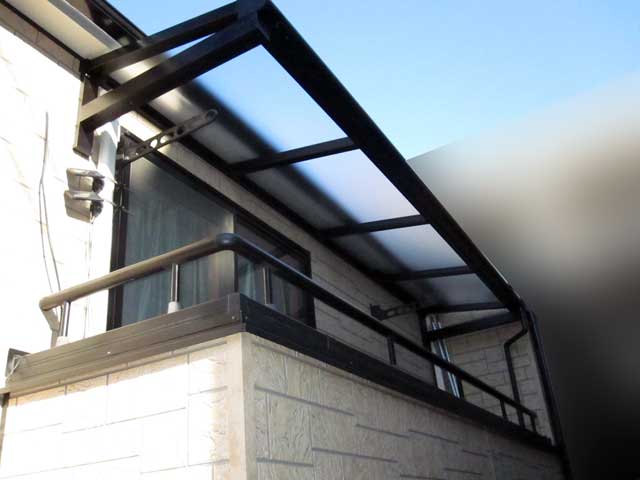 テラス屋根(柱なし・持ち出しタイプ)